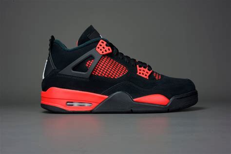 nike jordan rood zwart|jordan 4 thunder sneaker.